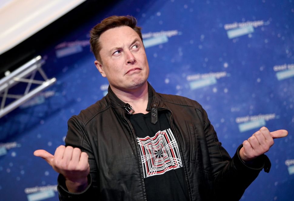 Saham Tesla Merosot, Elon Musk Bukan Orang Terkaya Dunia Lagi?