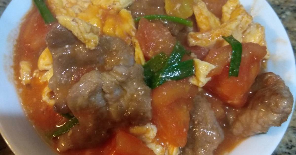 Gurih Asam Segar, Ini Resep Sup Tomat Daging Pedas