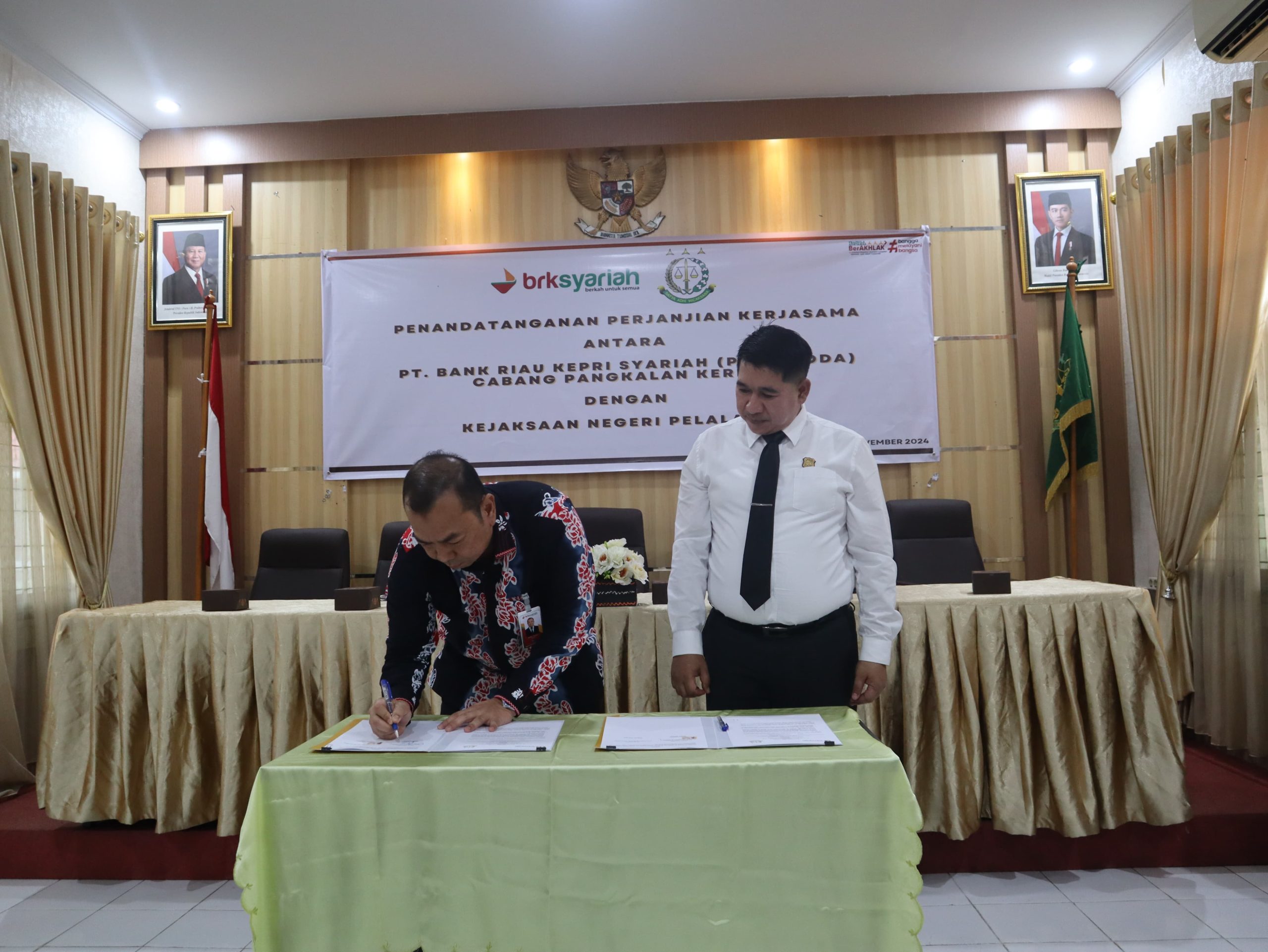 BRK Syariah Pangkalan Kerinci Teken MoU dengan Kejaksaan Negeri Pelalawan