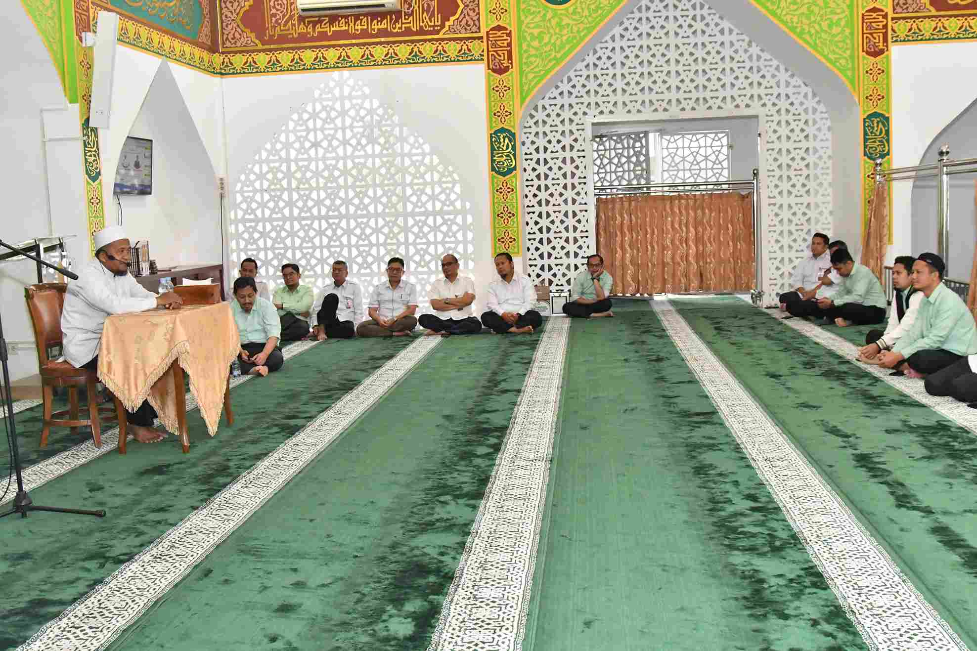 Bank Riau Kepri Syariah Gelar Muhasabah Akhir Tahun 2024 di Masjid Baiturrahim
