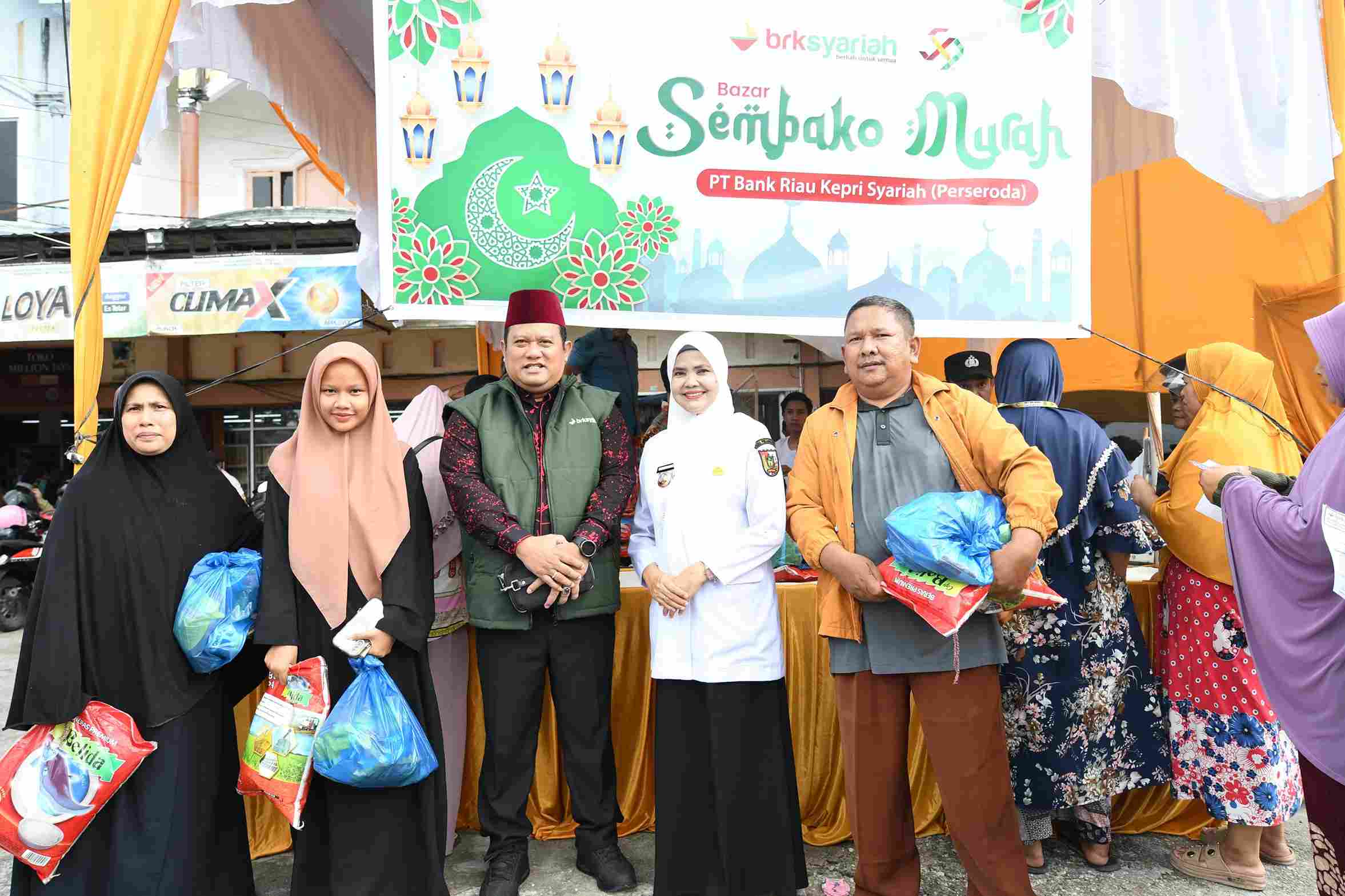 Pasar Murah BRK Syariah di Kedai Tenayan Raya Diserbu Warga
