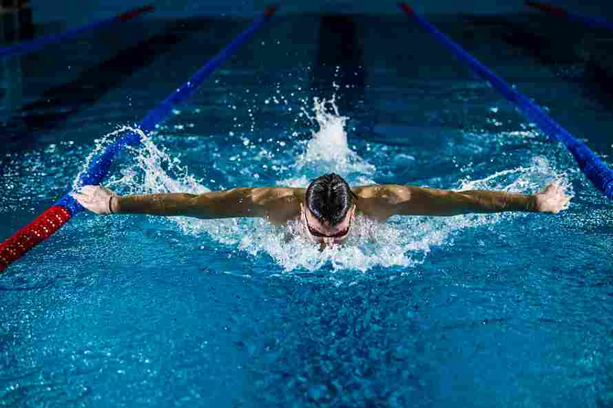 Berenang, Olahraga Aman dan Efektif untuk Penderita Saraf Terjepit
