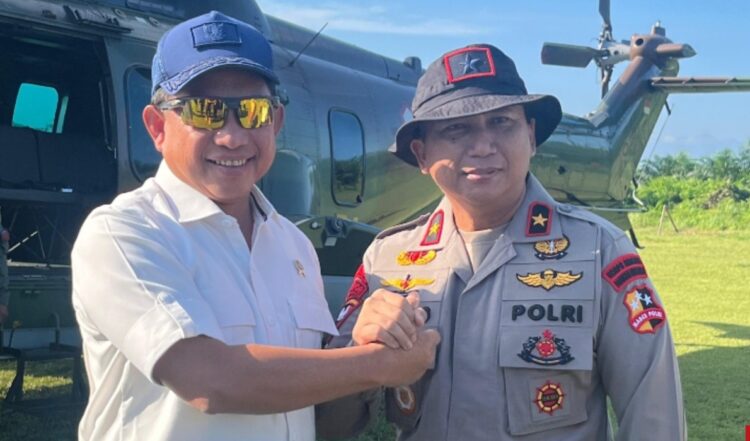 Mendagri Tito Karnavian Kunjungi Aceh Tamiang, Serahkan 500 Gerobak Dorong Pascabanjir