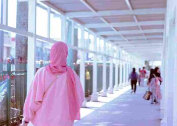Aturan Seragam Sekolah Azerbaijan Picu Polemik Hijab, Siswa Gelar Aksi